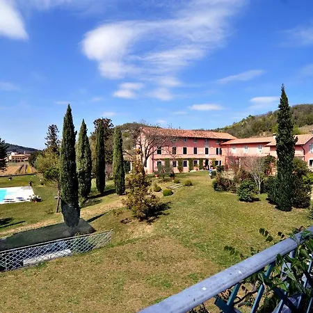 Tenuta Perusini Farm stay *